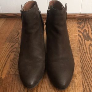 Like New Frye Women’s Brown Ankle Boots